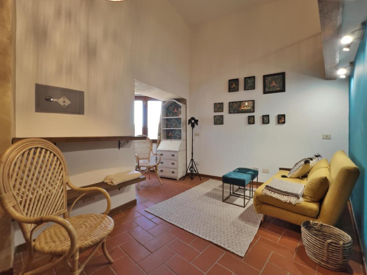 Appartamento Le Scalette เนมี ภายนอก รูปภาพ
