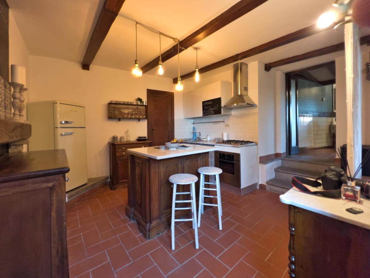 Appartamento Le Scalette เนมี ภายนอก รูปภาพ
