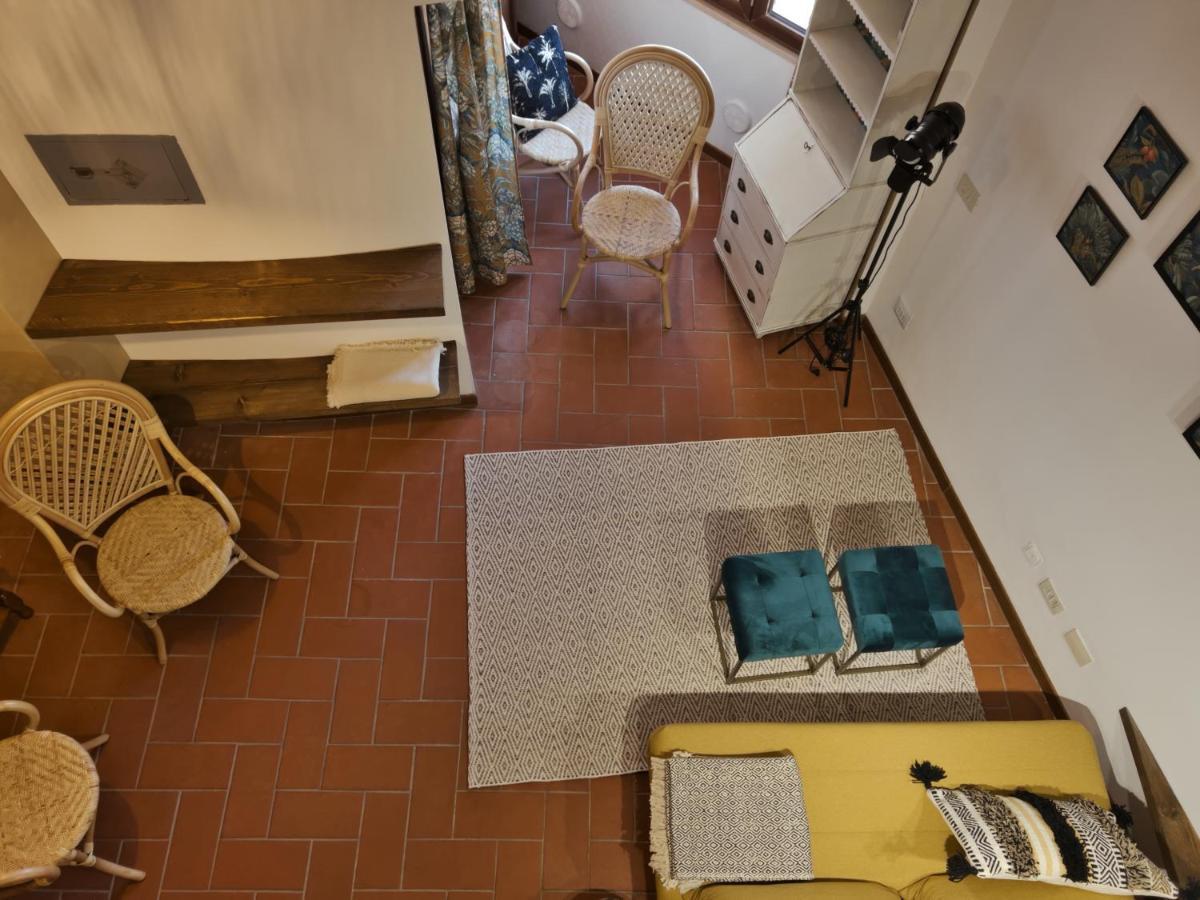 Appartamento Le Scalette เนมี ภายนอก รูปภาพ